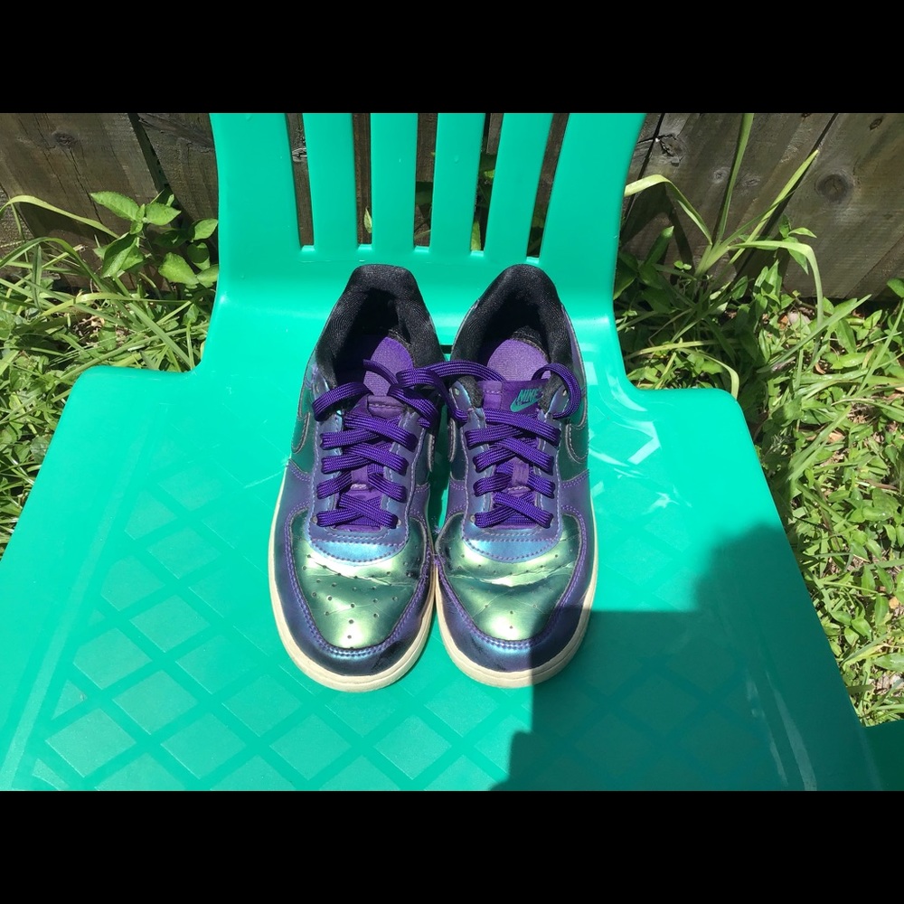 Nike Air Force 1 low top sneakers.
